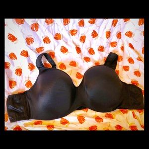 Avenue Body Black Backsmoother Bra size 52D